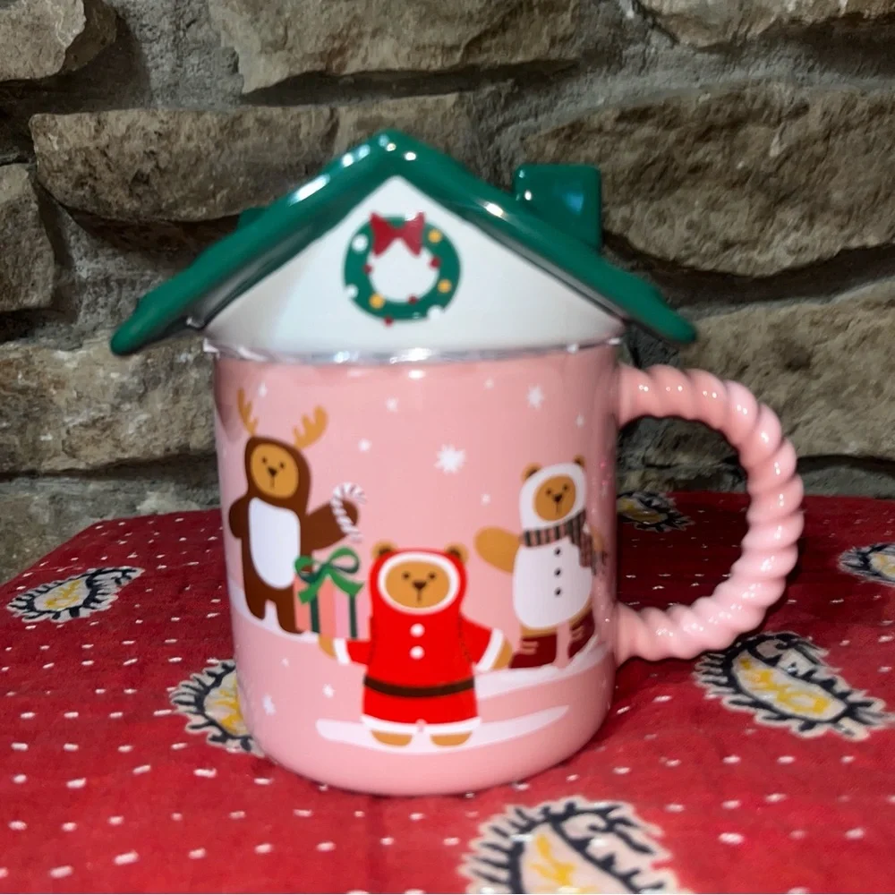 NWT Starbucks HOLIDAY 2025 Pink Mug with Green Roof Lid 14oz 414ml LTD EDITION